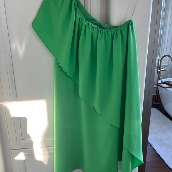 Trina Turk beautiful dress size extra small.  Worn twice to two parties. - Picture 3 of 6